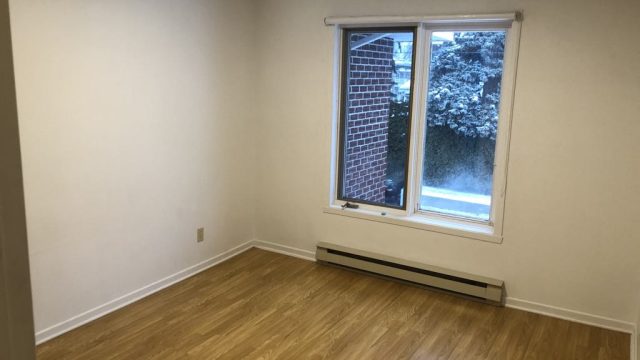 701 Montcalm app 9 – 4