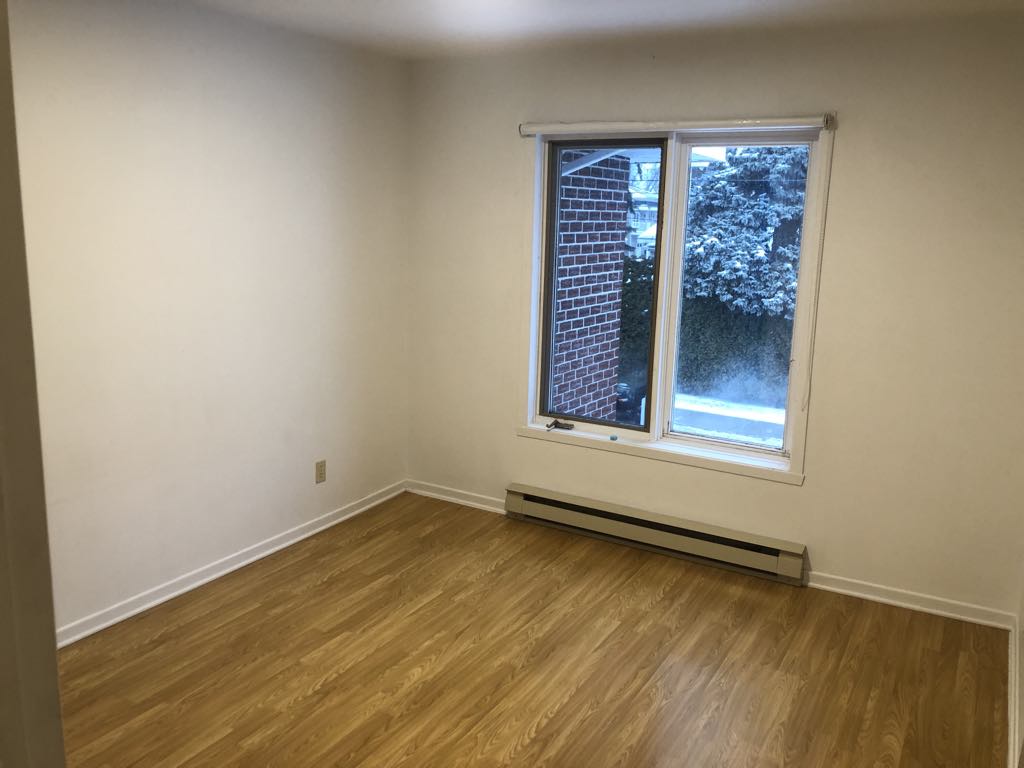 701 Montcalm app 9 – 4
