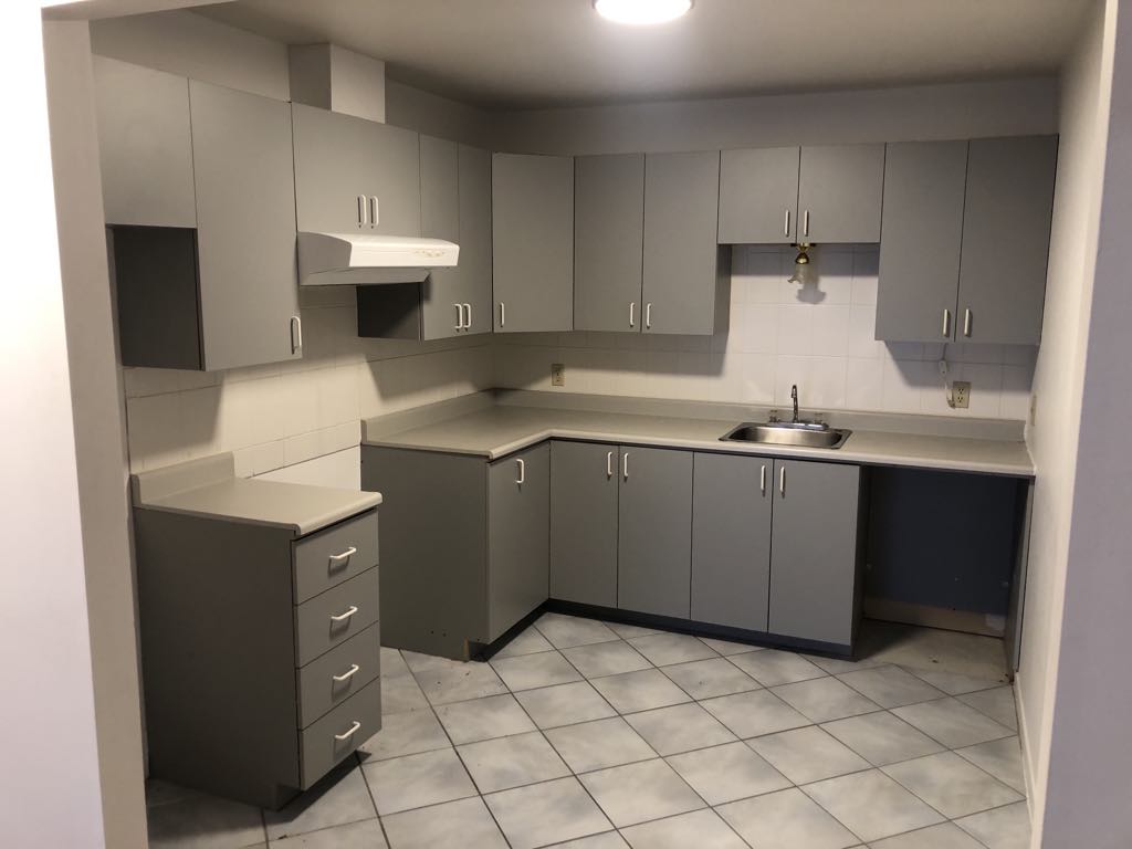 701 Montcalm app 9 – 5